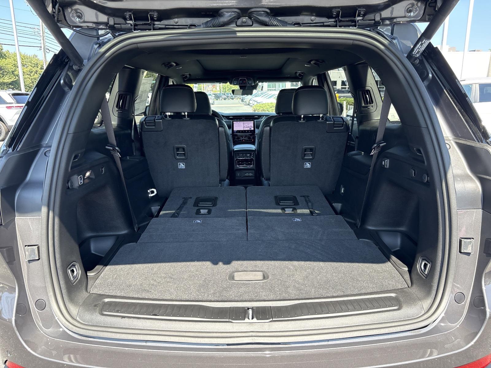 2025 Jeep Grand Cherokee L Vehicle Photo in Mechanicsburg, PA 17050-1707