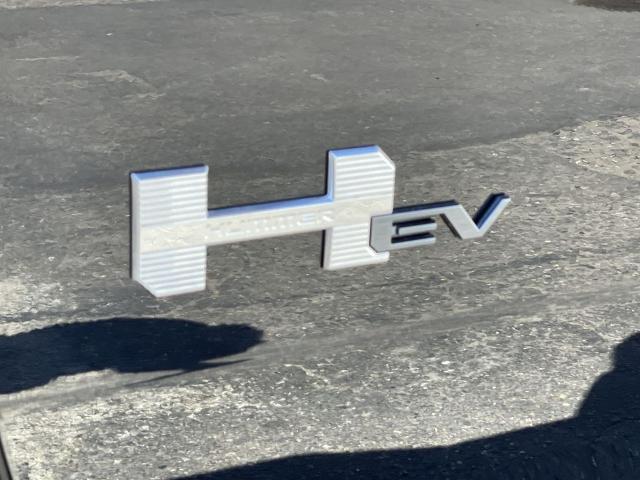 2025 GMC HUMMER EV SUV Vehicle Photo in TURLOCK, CA 95380-4918