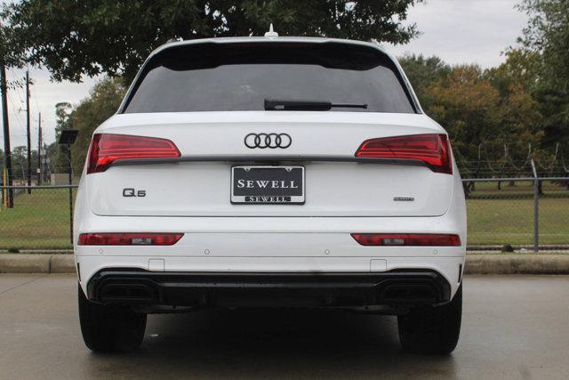 2024 Audi Q5 Vehicle Photo in HOUSTON, TX 77090