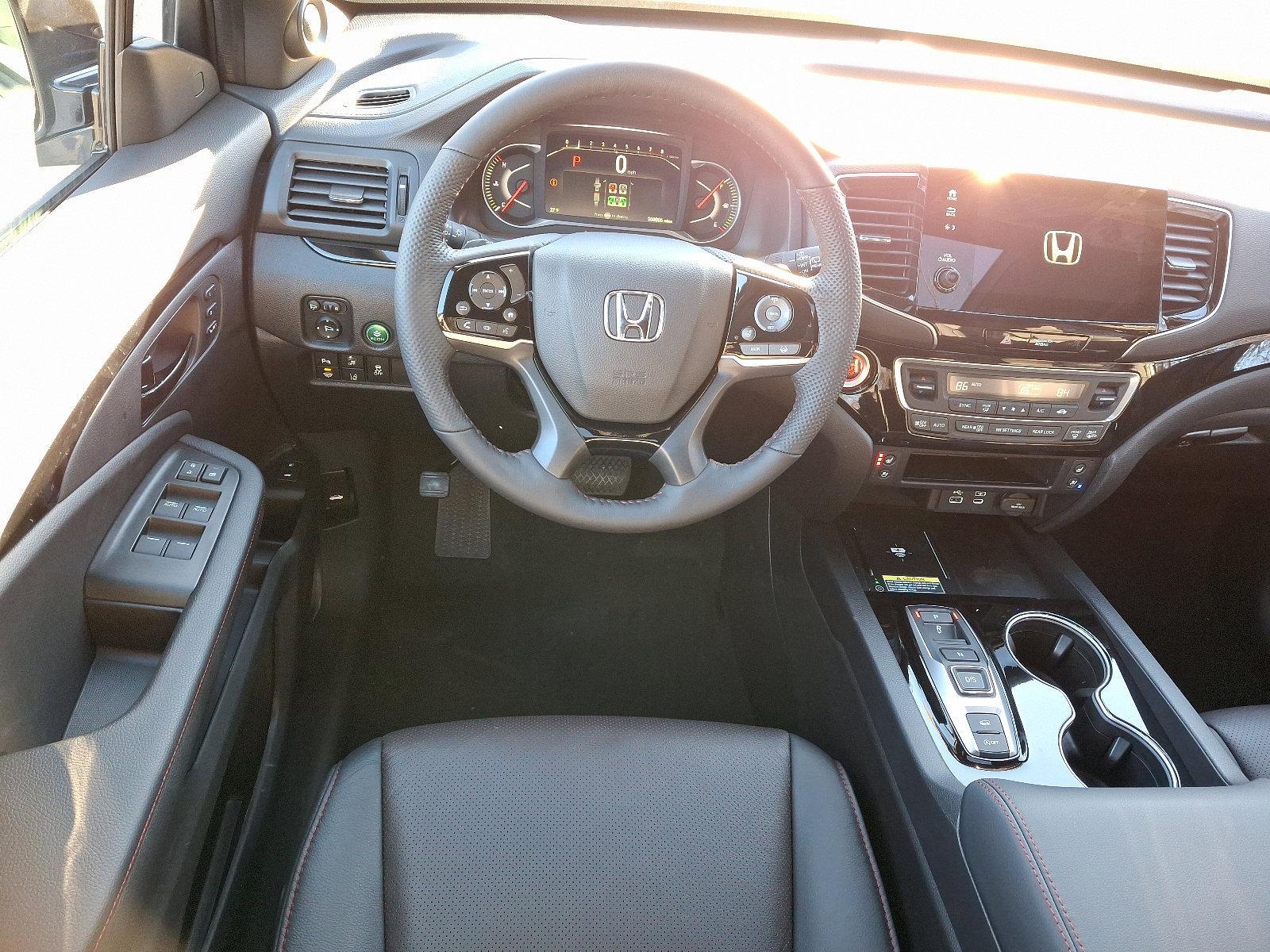 2025 Honda Passport Vehicle Photo in Harrisburg, PA 17111