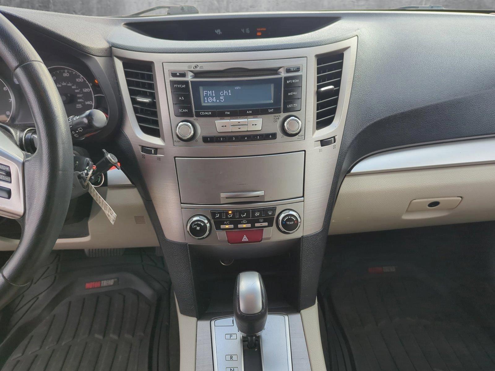 2013 Subaru Outback Vehicle Photo in Memphis, TN 38125