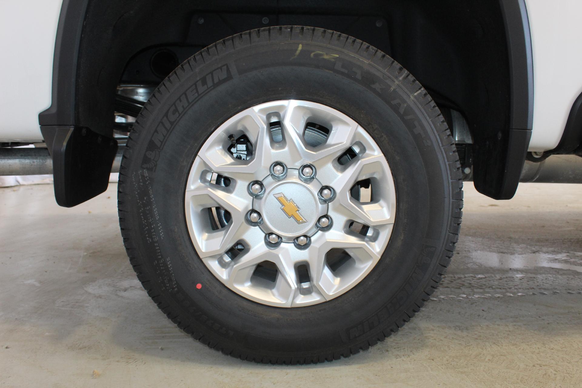 2025 Chevrolet Silverado 2500 HD Vehicle Photo in NORTHAMPTON, MA 01060-1120