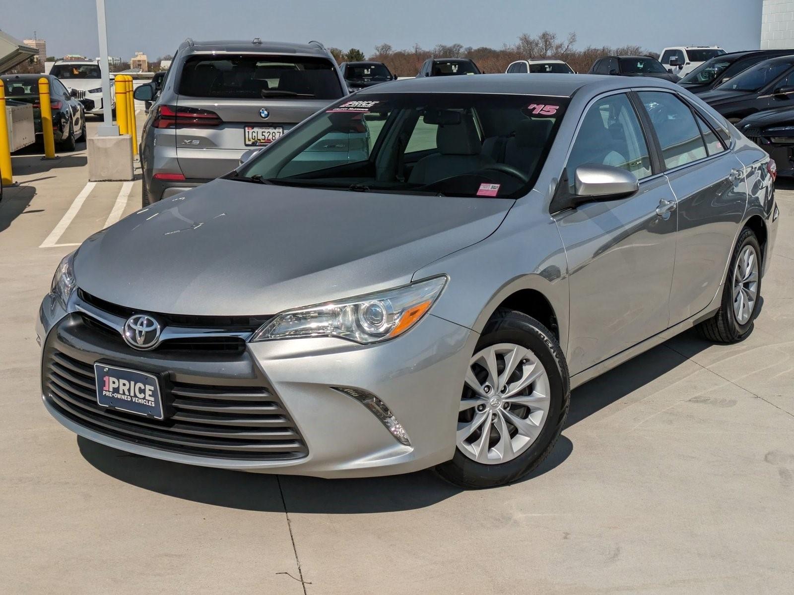 2015 Toyota Camry Vehicle Photo in Rockville, MD 20852