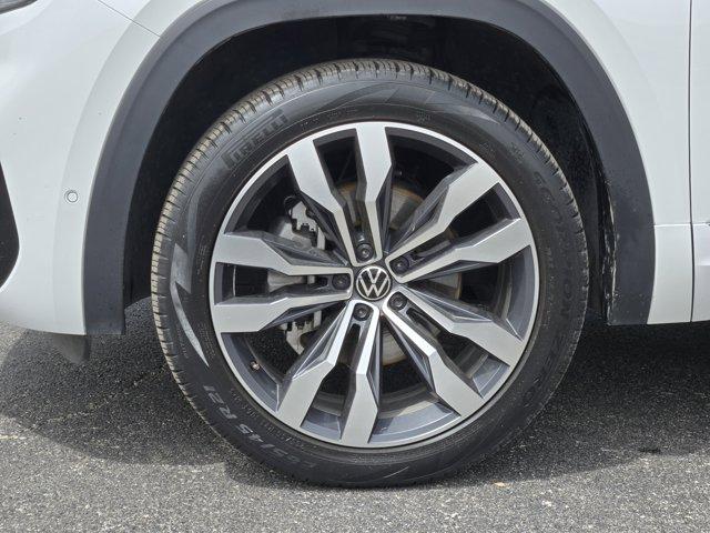 2023 Volkswagen Atlas Cross Sport Vehicle Photo in Decatur, TX 76234