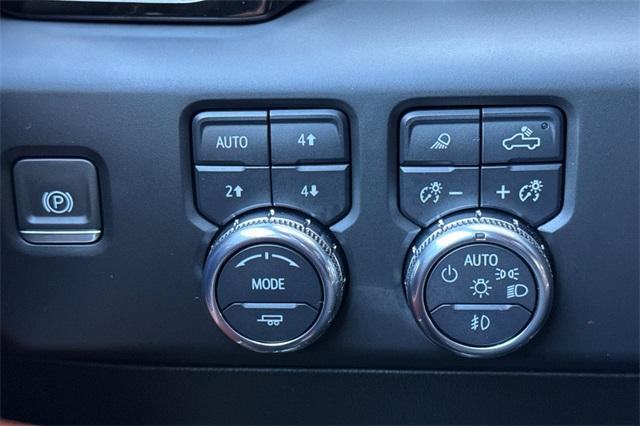 2024 GMC Sierra 2500 HD Vehicle Photo in ELK GROVE, CA 95757-8703
