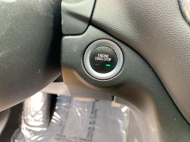 2019 Chevrolet Equinox Vehicle Photo in MOON TOWNSHIP, PA 15108-2571