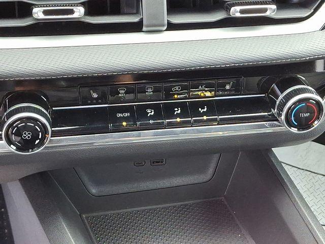 2025 Chevrolet Equinox Vehicle Photo in PAWLING, NY 12564-3219