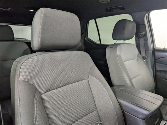 2022 Chevrolet Traverse Vehicle Photo in ENGLEWOOD, CO 80113-6708