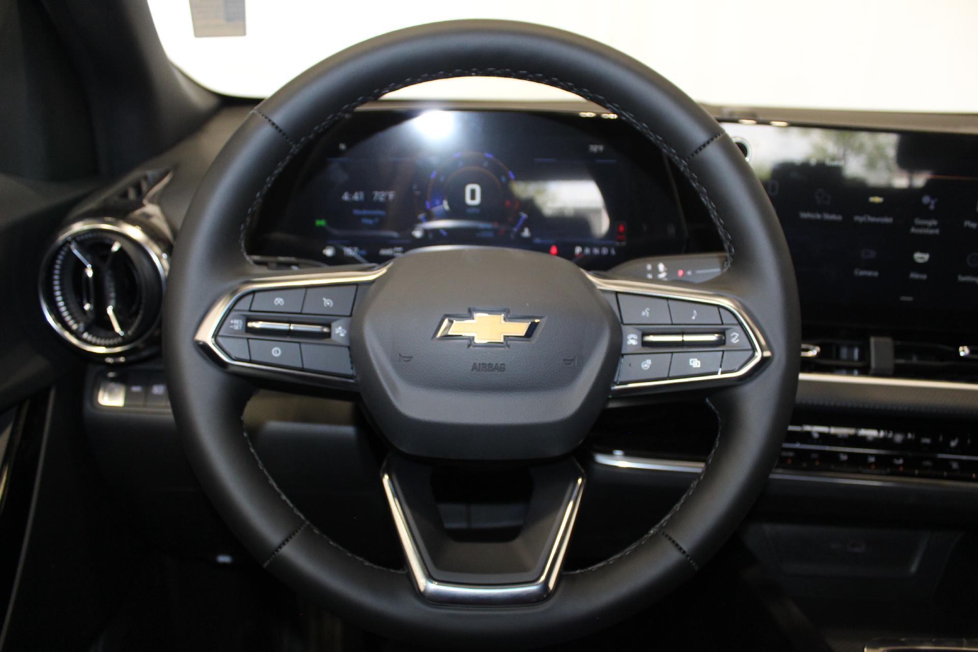 2025 Chevrolet Equinox Vehicle Photo in NORTHAMPTON, MA 01060-1120