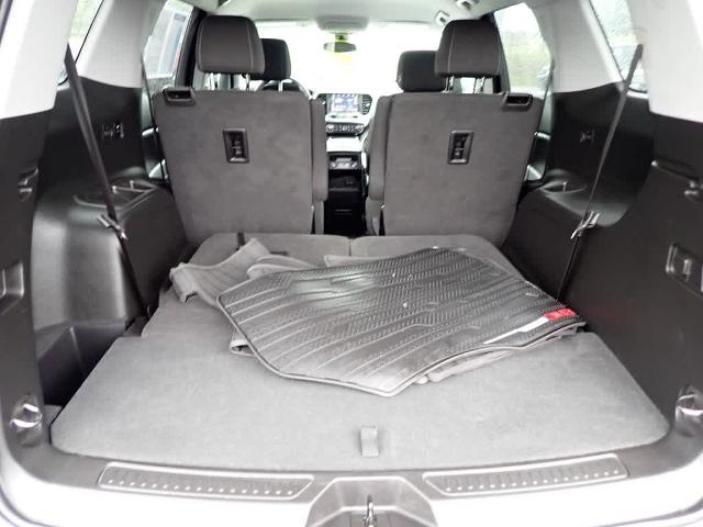2023 GMC Acadia Vehicle Photo in ZELIENOPLE, PA 16063-2910