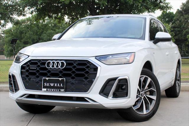 2022 Audi Q5 Vehicle Photo in HOUSTON, TX 77090
