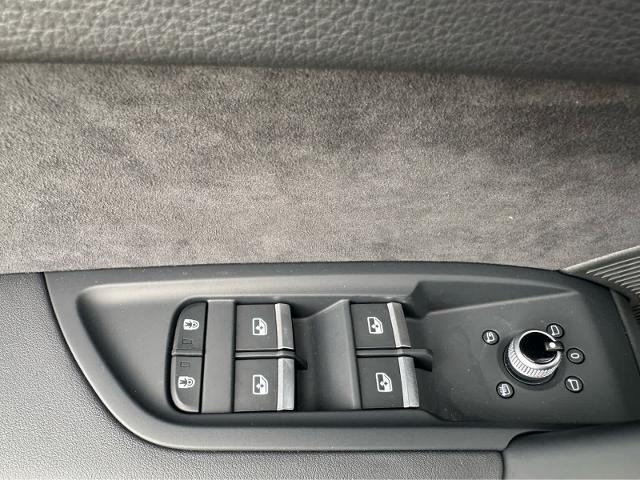 2025 Audi SQ5 Vehicle Photo in HOUSTON, TX 77090