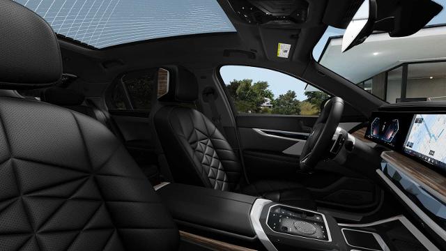 2025 BMW 740i xDrive Vehicle Photo in GRAPEVINE, TX 76051