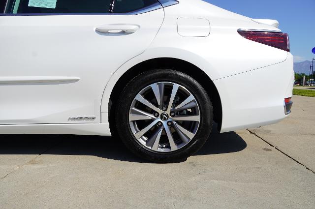 2021 Lexus ES 300h Vehicle Photo in Riverdale, UT 84405