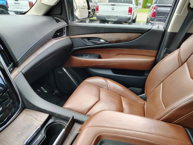 2018 Cadillac Escalade ESV Vehicle Photo in GREEN BAY, WI 54304-5303