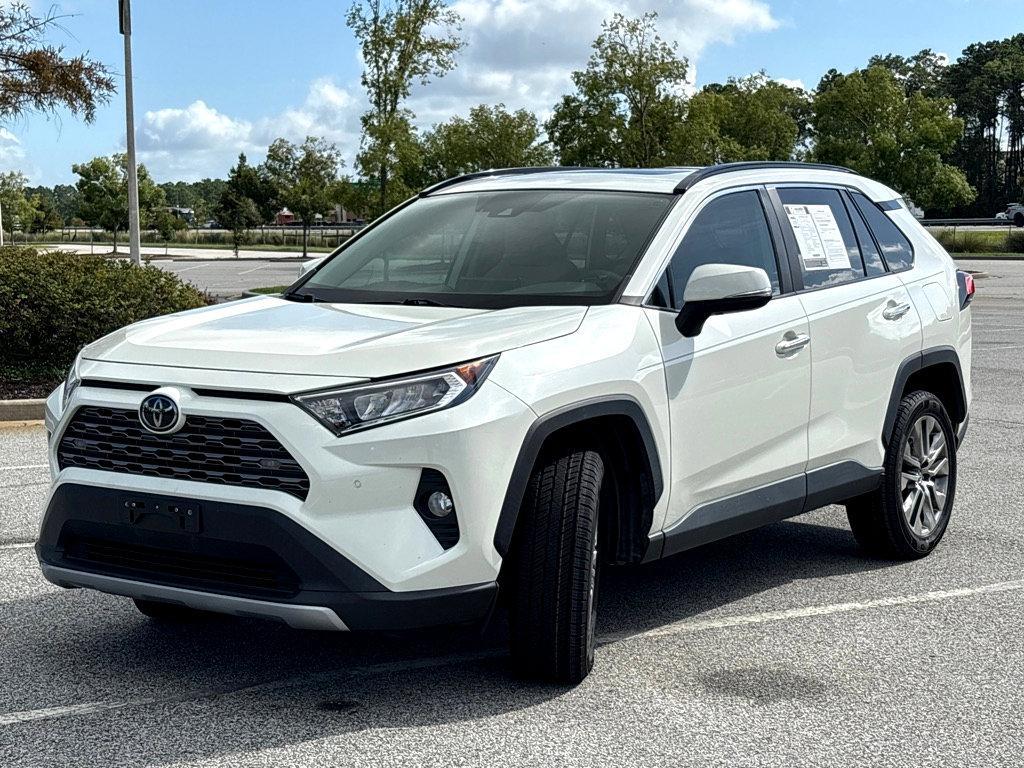 2019 Toyota RAV4 Vehicle Photo in POOLER, GA 31322-3252