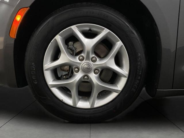 2017 Chrysler Pacifica Vehicle Photo in Appleton, WI 54913