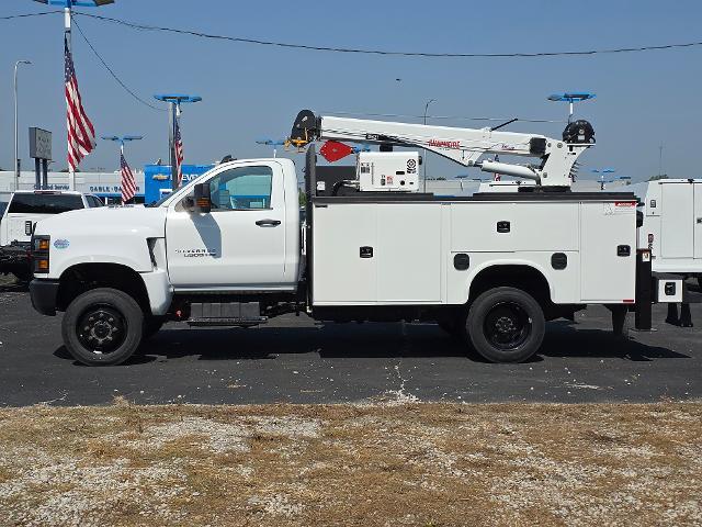2024 Chevrolet Silverado Chassis Cab Vehicle Photo in INDEPENDENCE, MO 64055-1314