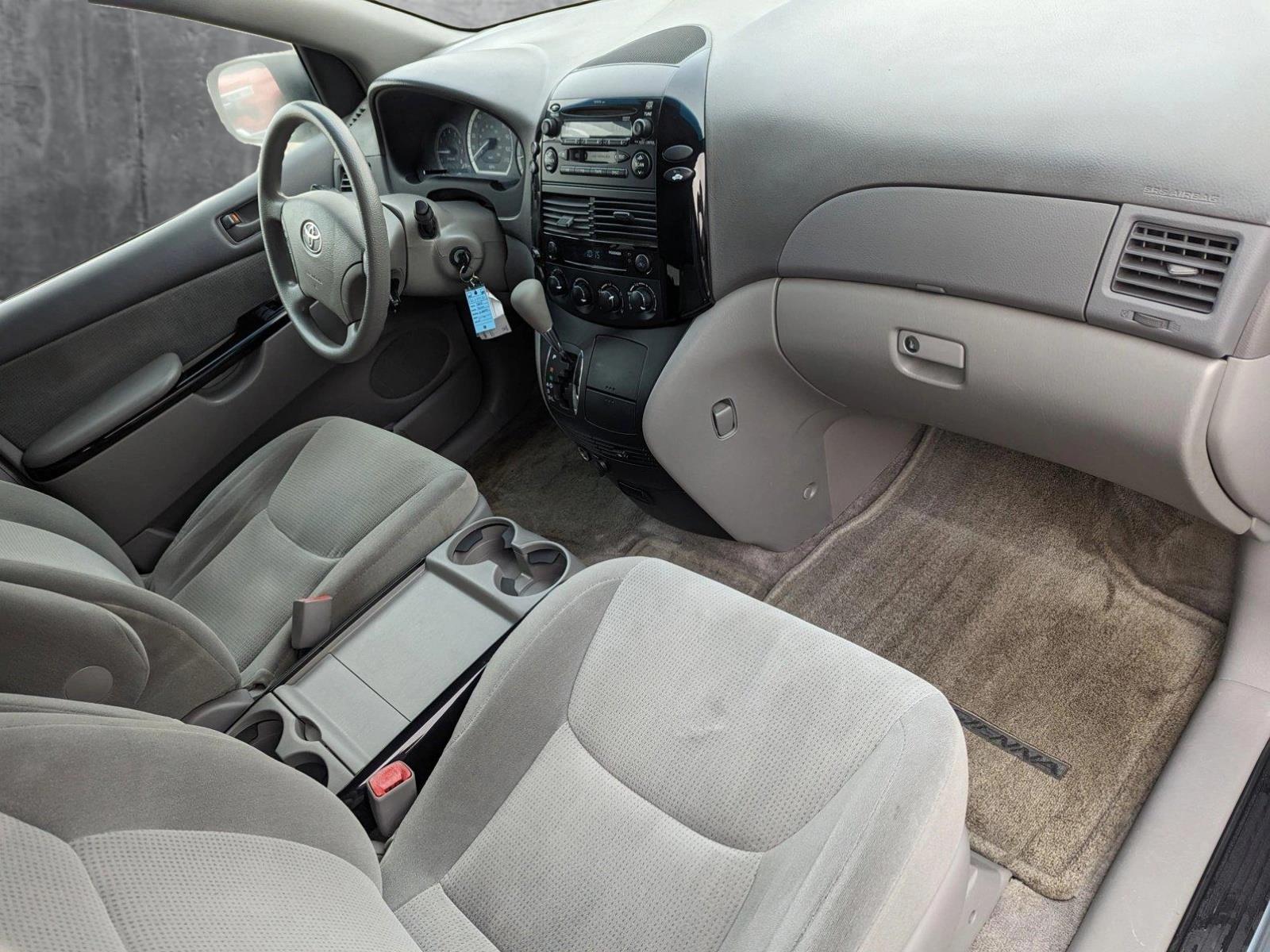 2005 Toyota Sienna Vehicle Photo in Spokane Valley, WA 99206