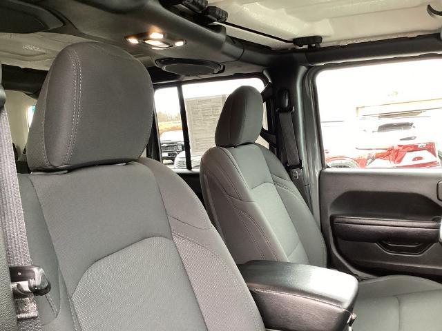2022 Jeep Wrangler Vehicle Photo in Gardner, MA 01440