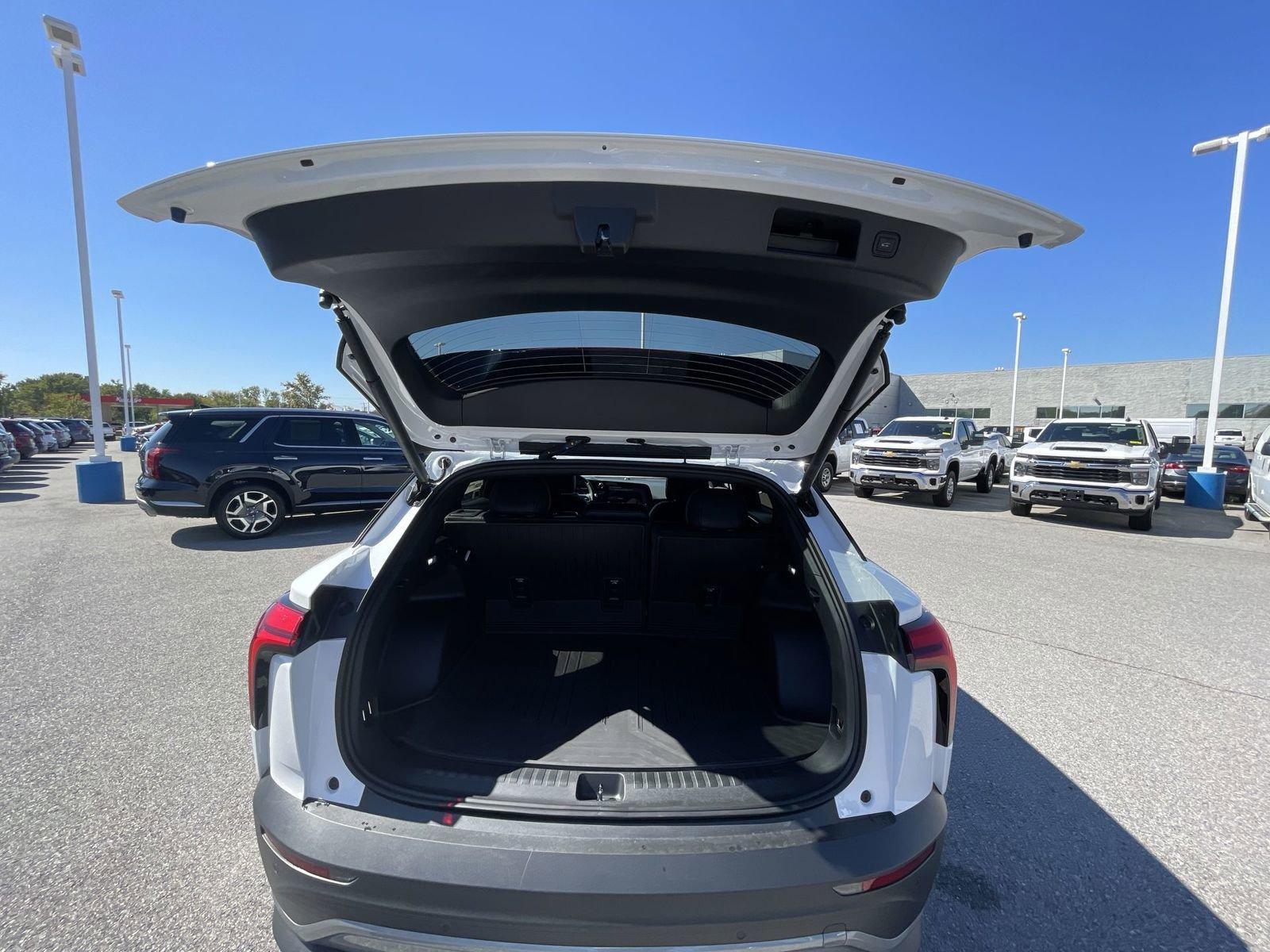 2025 Chevrolet Blazer EV Vehicle Photo in BENTONVILLE, AR 72712-4322