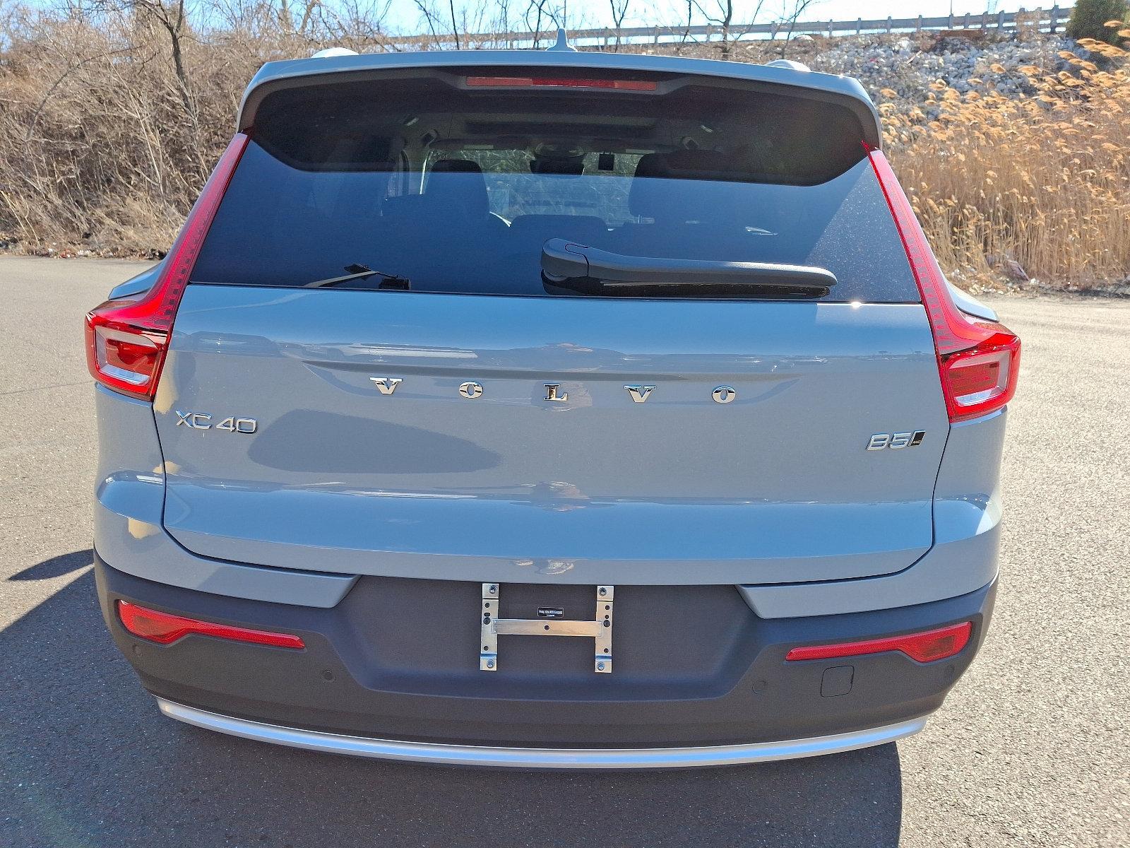 2025 Volvo XC40 Vehicle Photo in Trevose, PA 19053
