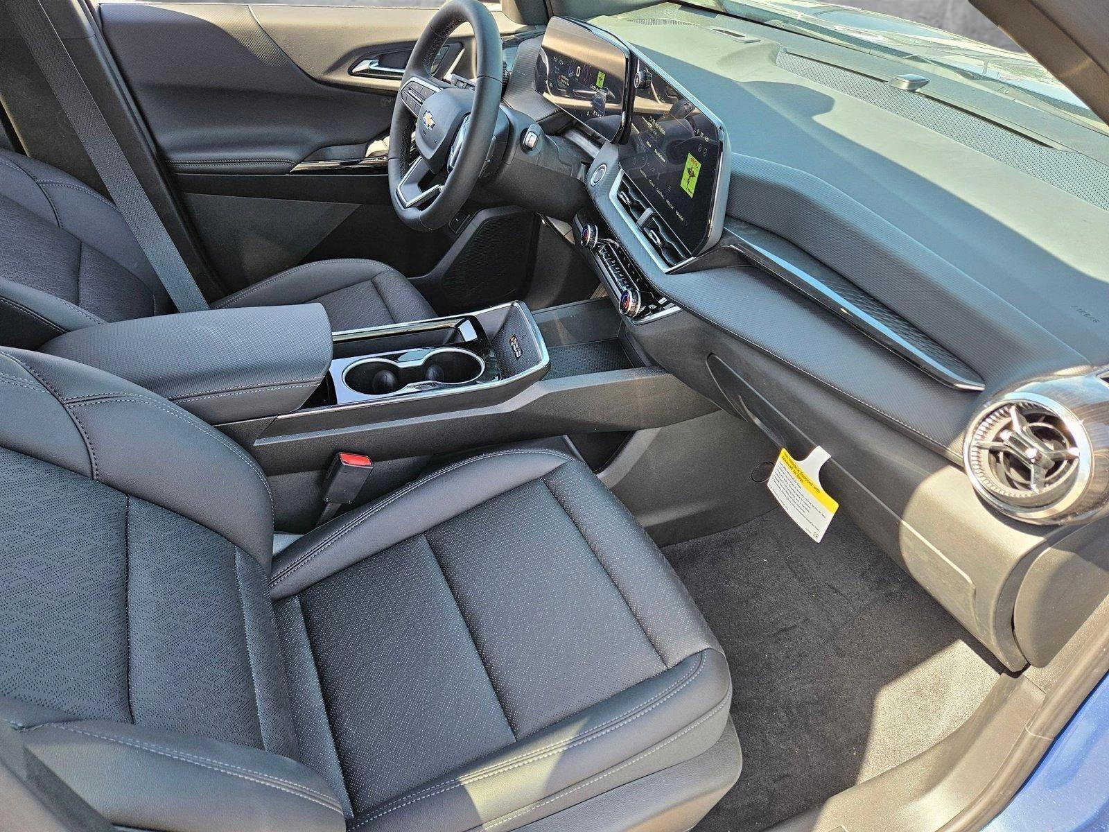 2025 Chevrolet Equinox Vehicle Photo in PEORIA, AZ 85382-3715