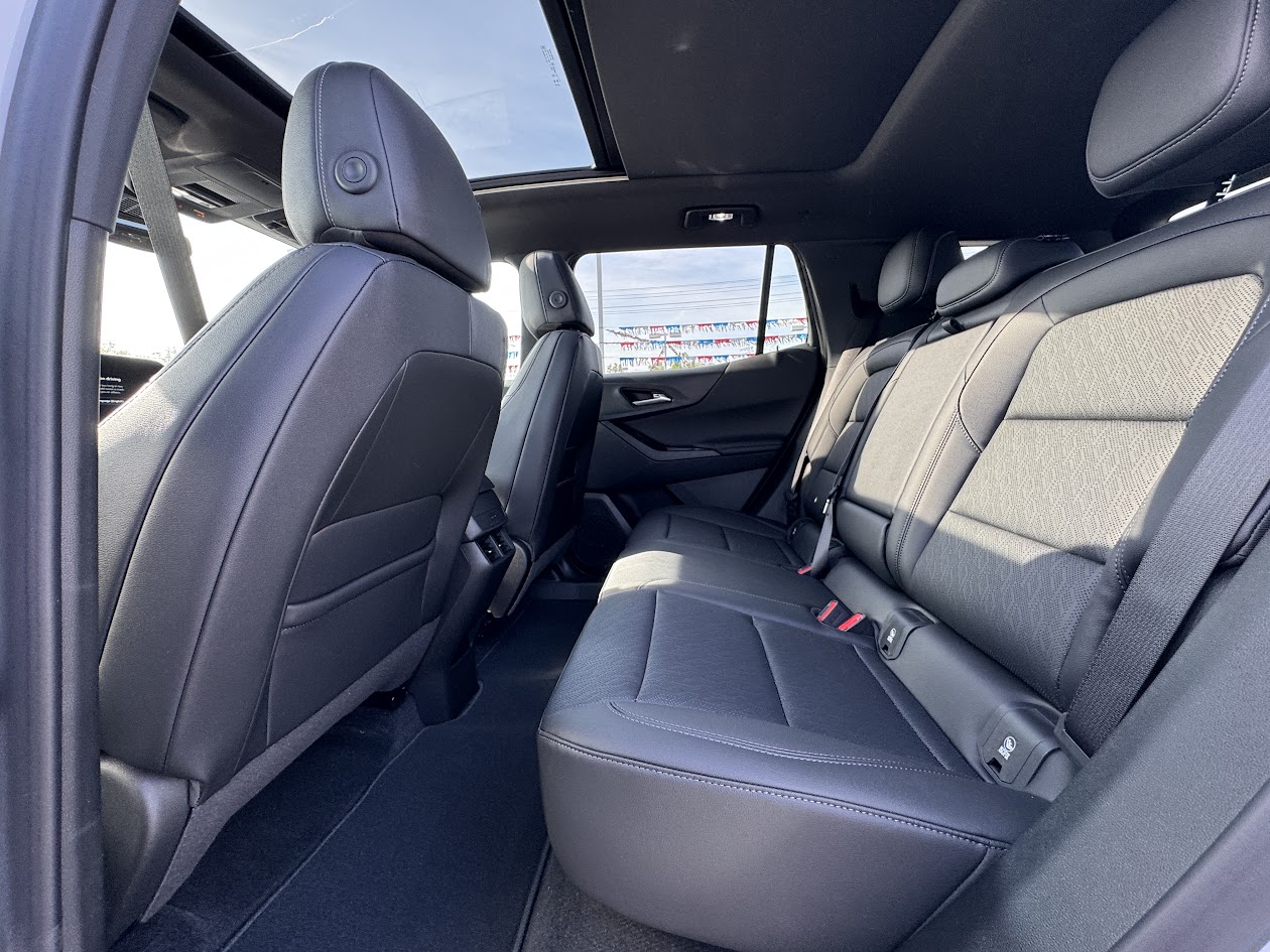 2025 Chevrolet Equinox Vehicle Photo in BOONVILLE, IN 47601-9633
