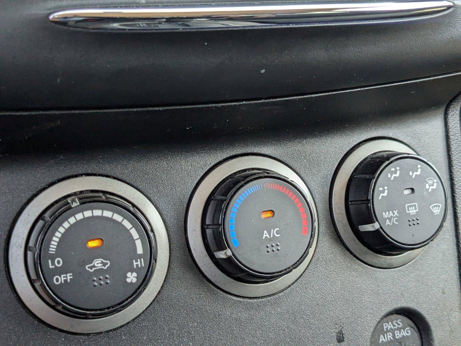 2015 Nissan Rogue Select Vehicle Photo in St. Petersburg, FL 33713