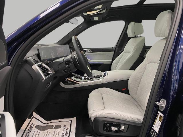 2025 BMW X7 xDrive40i Vehicle Photo in Appleton, WI 54913
