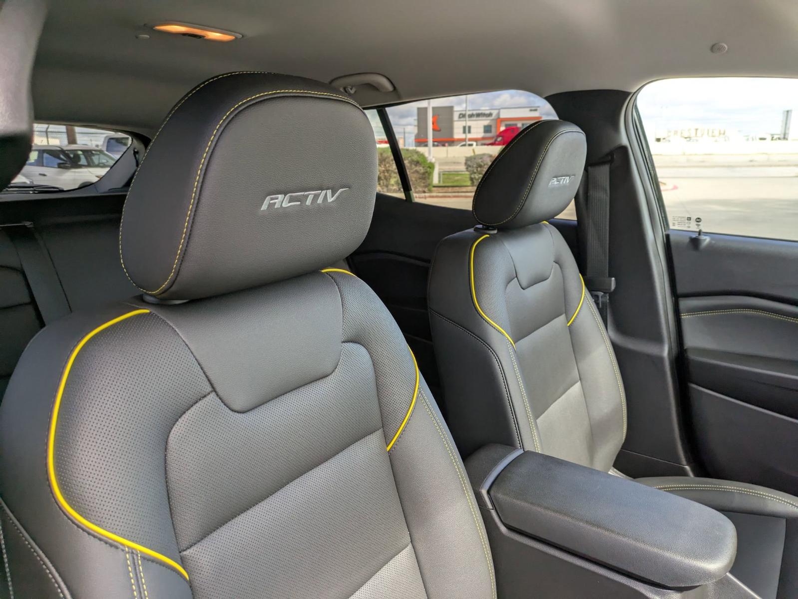 2025 Chevrolet Trax Vehicle Photo in SELMA, TX 78154-1460