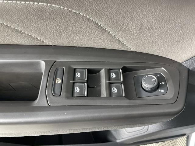 2023 Volkswagen Atlas Cross Sport Vehicle Photo in GILBERT, AZ 85297-0402