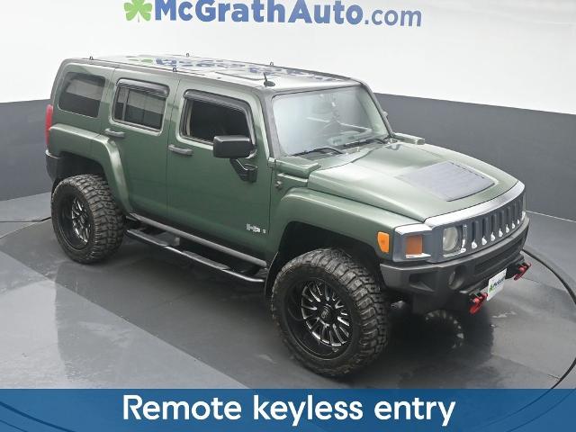 2006 HUMMER H3 Vehicle Photo in Cedar Rapids, IA 52402