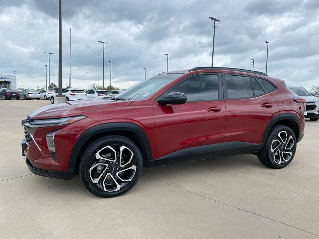 Red (Crimson Metallic) 2024 Chevrolet Trax RS with 2RS FWD SUV / Crossover Front-Wheel Drive 6-Speed Automatic