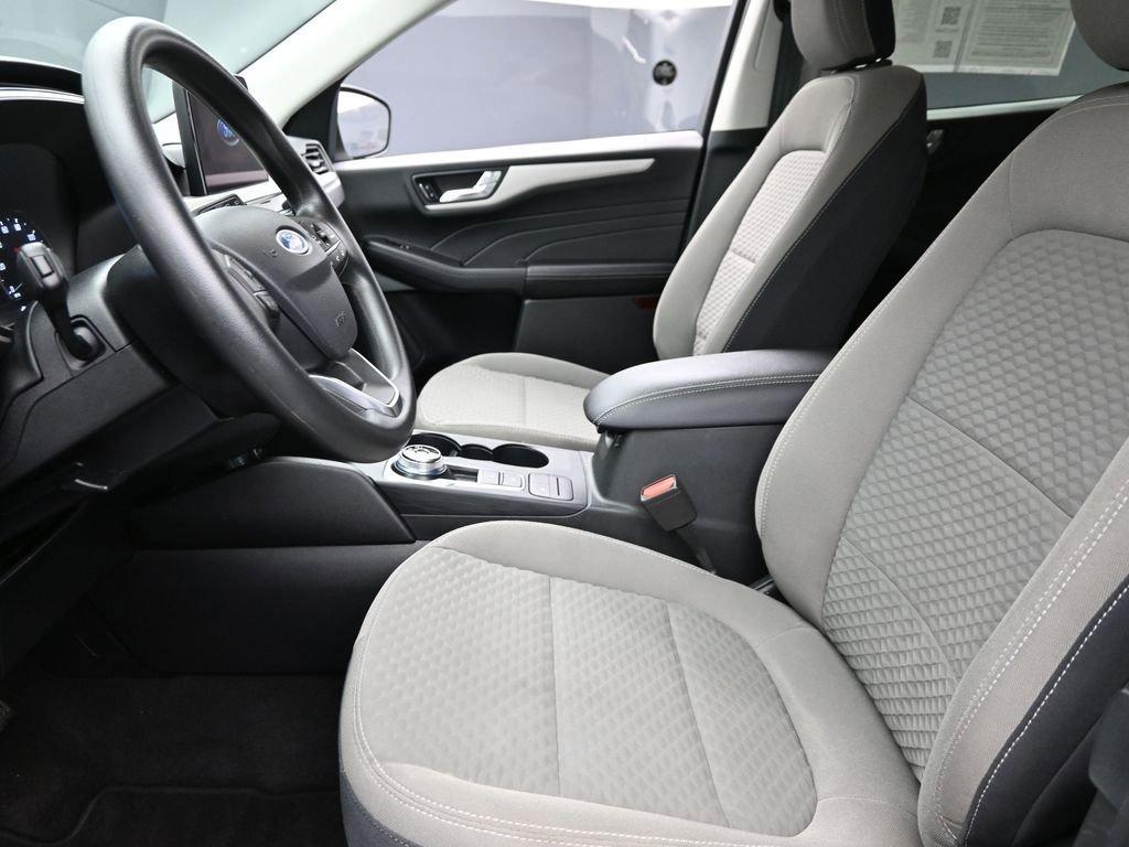 2021 Ford Escape Vehicle Photo in Marion, IA 52302