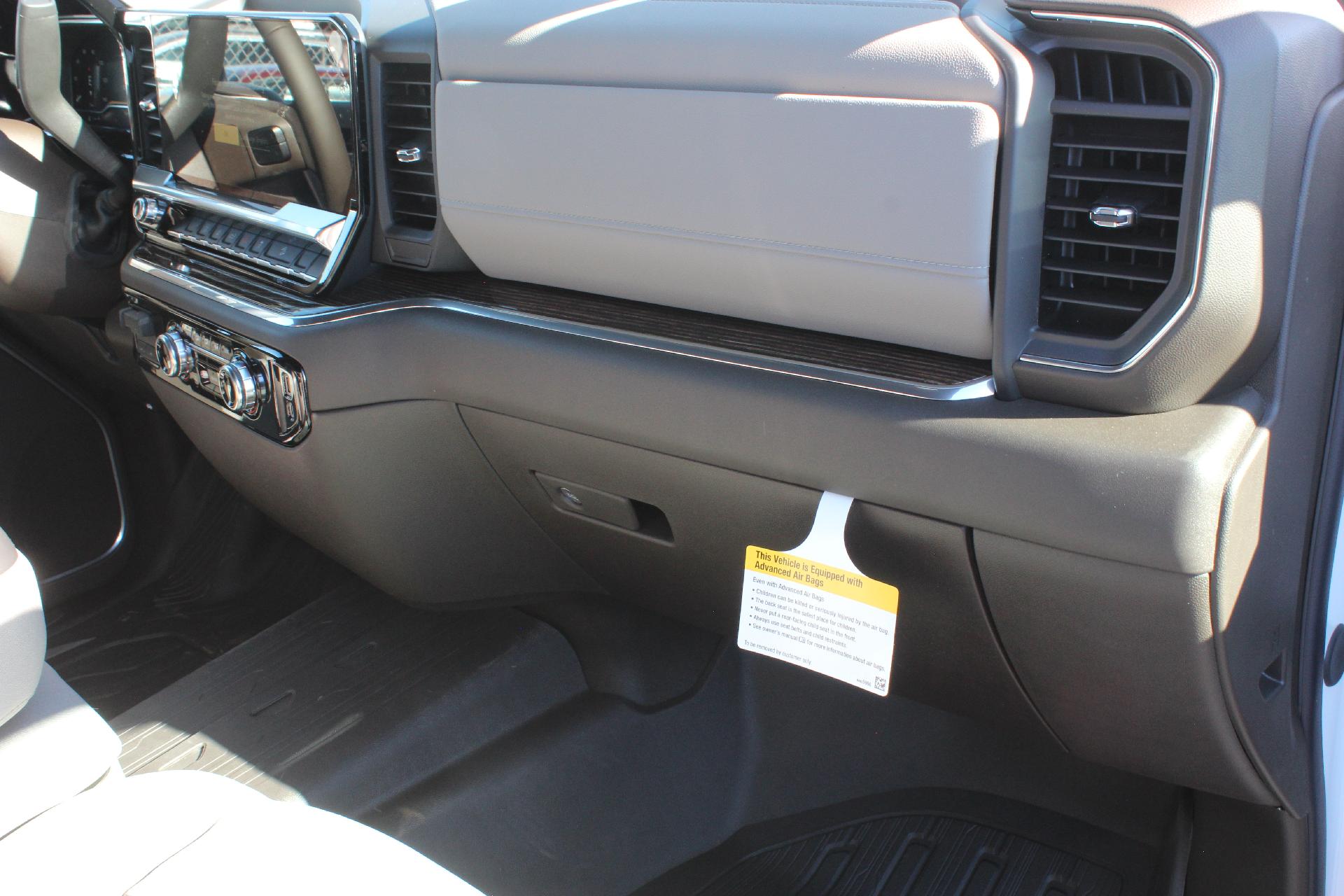 2025 GMC Sierra 2500 HD Vehicle Photo in AURORA, CO 80012-4011