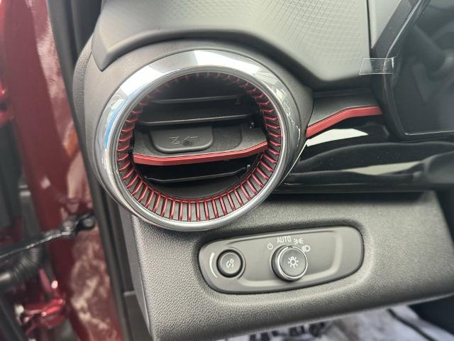 2025 Chevrolet Trax Vehicle Photo in GARDNER, MA 01440-3110