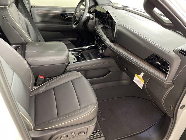 2025 Chevrolet Tahoe Vehicle Photo in PHOENIX, AZ 85014-3381