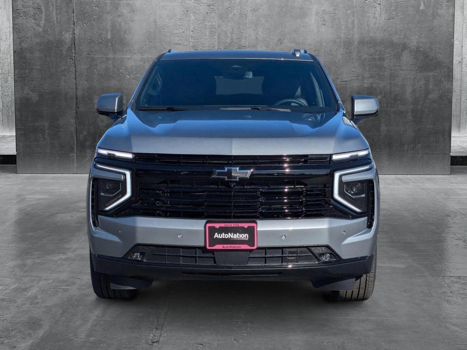 2025 Chevrolet Suburban Vehicle Photo in VALENCIA, CA 91355-1705