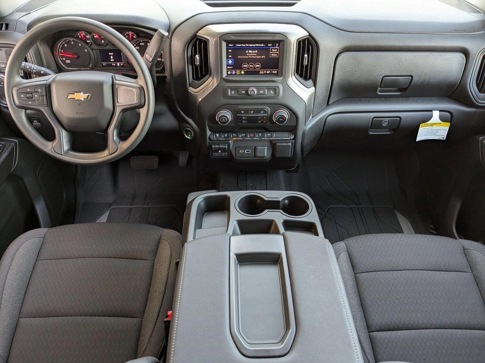 2025 Chevrolet Silverado 2500 HD Vehicle Photo in VALENCIA, CA 91355-1705