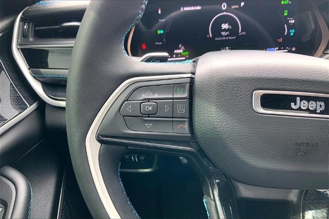 2023 Jeep Grand Cherokee 4xe Vehicle Photo in Kansas City, MO 64114