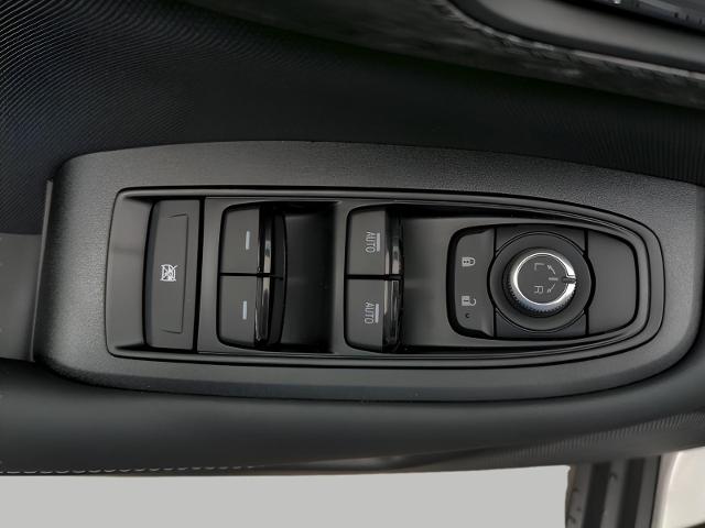 2025 Subaru Outback Vehicle Photo in Green Bay, WI 54304