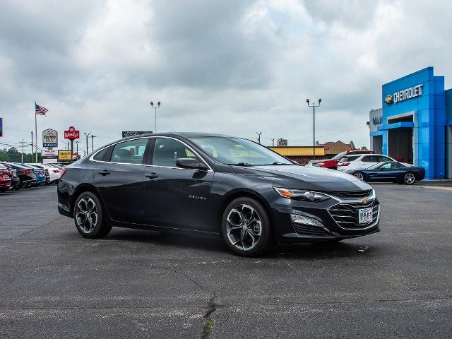 2022 Chevrolet Malibu Vehicle Photo in MADISON, IN 47250-1611