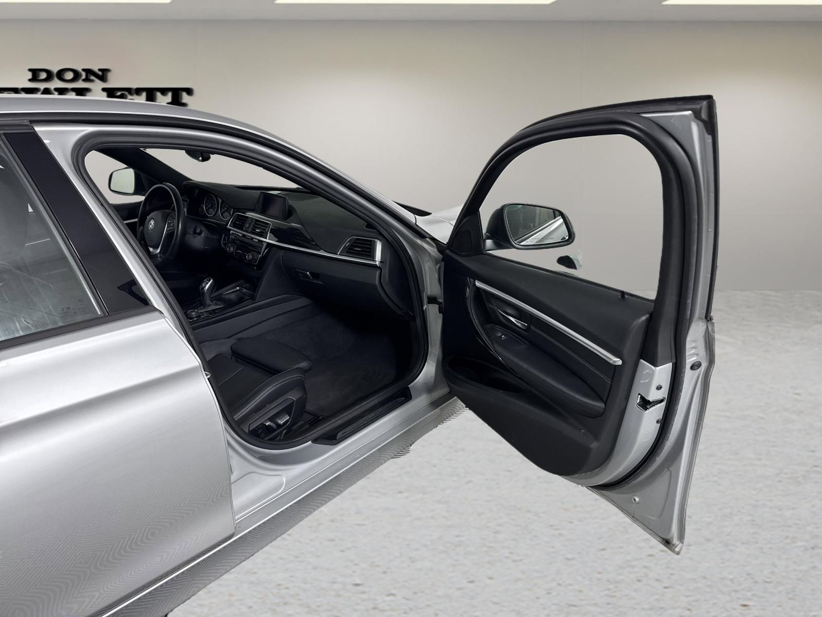 2018 BMW 3 Series Vehicle Photo in GEORGETOWN, TX 78626-7508