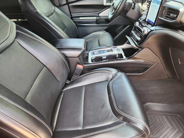2022 Ford Explorer Vehicle Photo in DENTON, TX 76210-9321