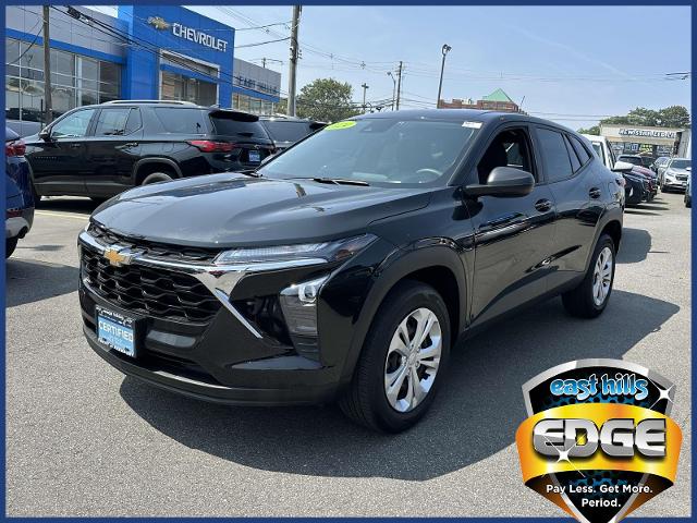 2024 Chevrolet Trax Vehicle Photo in Roslyn, NY 11576
