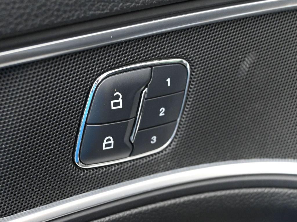2017 Ford Explorer Vehicle Photo in Cedar Rapids, IA 52402