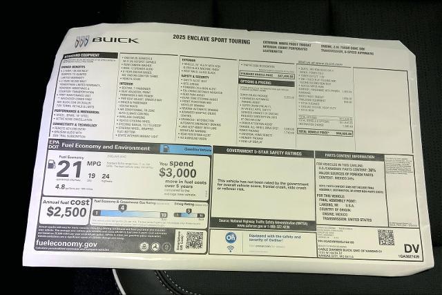 2025 Buick Enclave Vehicle Photo in KANSAS CITY, MO 64114-4545