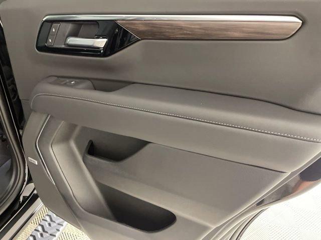 2025 Chevrolet Tahoe Vehicle Photo in PHOENIX, AZ 85014-3381