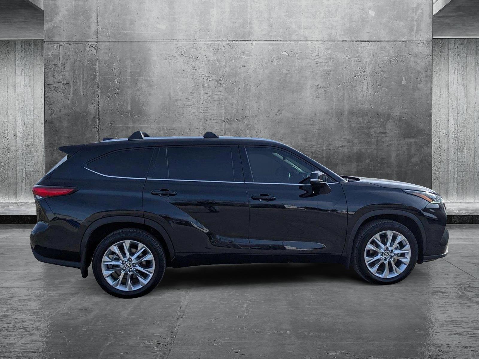 2022 Toyota Highlander Vehicle Photo in Spokane, WA 99201